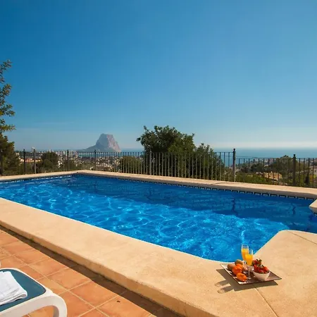 Bou - Plusholidays Vila
